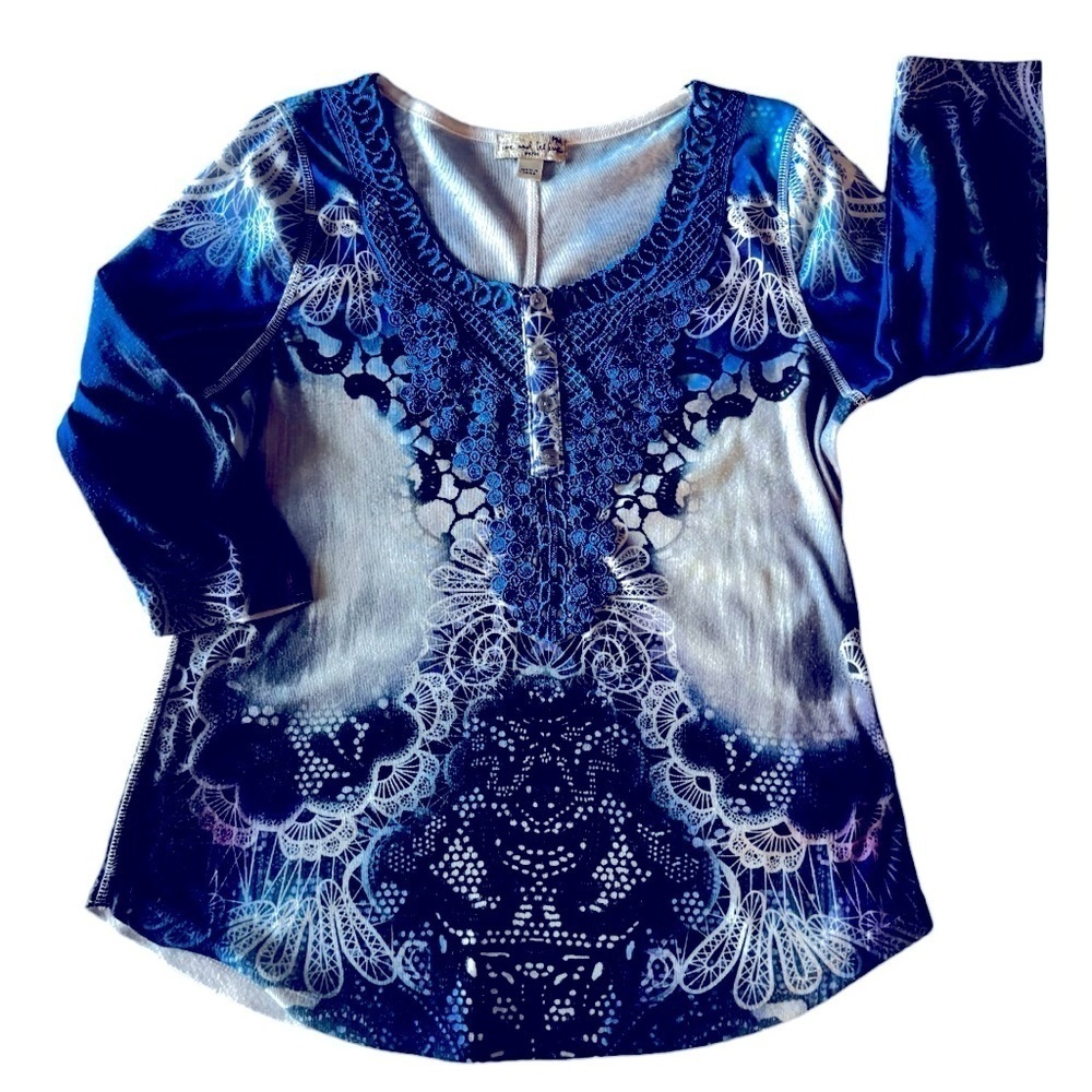 Live and let Live blue pattern casual top - Picture 4 of 17